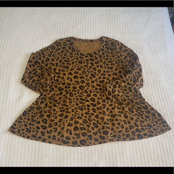 Long Sleeve Animal Print Top - Picture 1 of 16